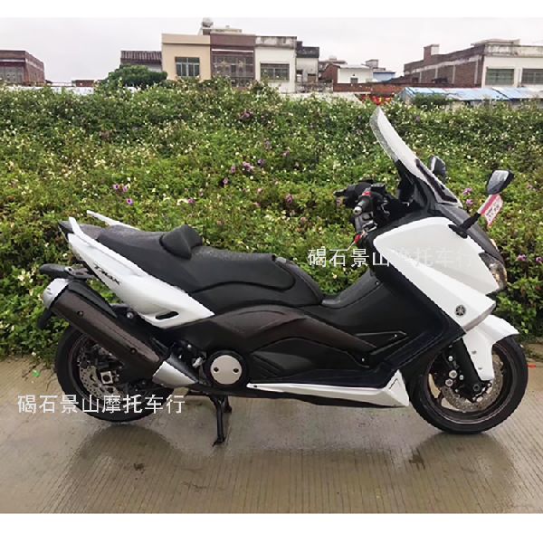 14��������TMAX-530���������ܳ�Ħ�С�