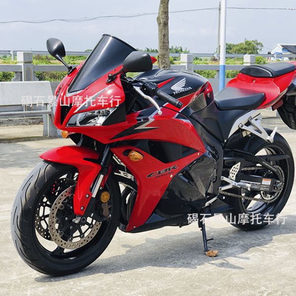 10����CBR600RR+F5++600c����ˮ���ĸ׻ƽ��š�