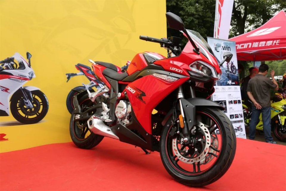 �޼�300RR
