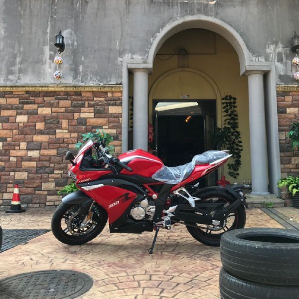  ��������ʿ��¡��VOGE�޼�300rrʱ���ܳ����Ĵ���