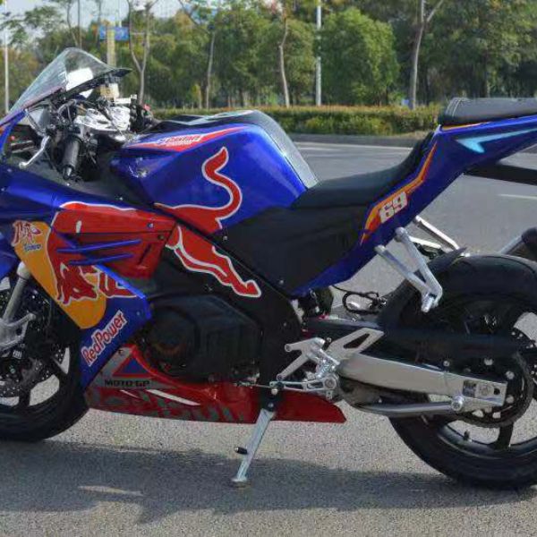 ����400