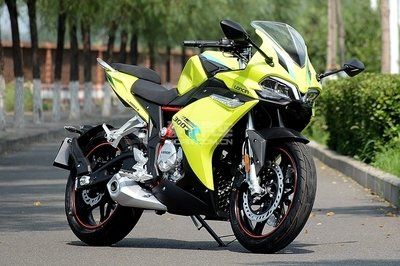 2019�޼�300RR