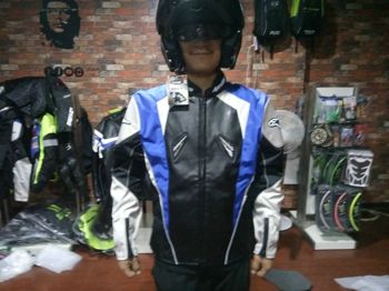 ��ʿ���������� PUƤţ�򲼽��