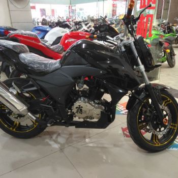 ����200