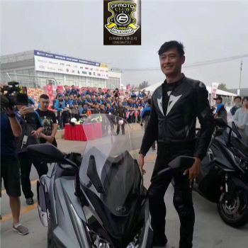 ����AK550