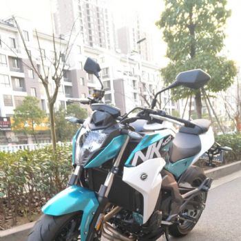  ����400