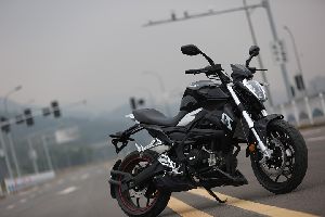 
�¸о�����250˫�׽ֳ�ʵ��