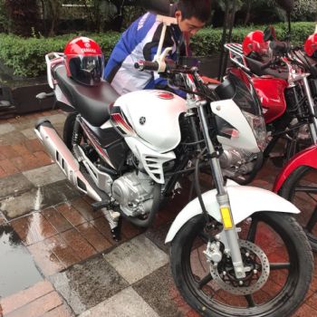  �����콣YBR125