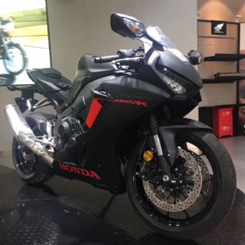  ���ڴ�óCBR1000RR