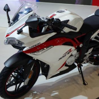  �޼�300RR