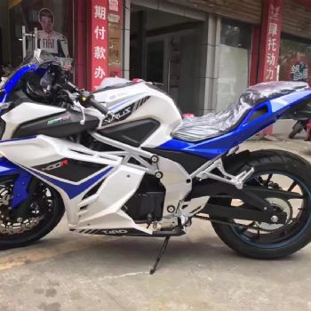  ̨��Ħ�г�����˫��400CC