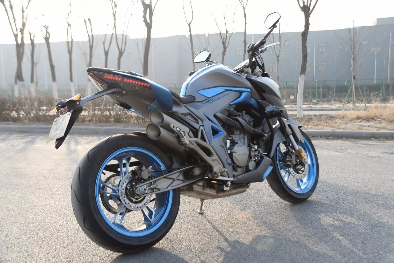 ���� �ֳ��� ZT310-R