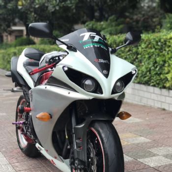  ������ Yamaha [YZR-R1]