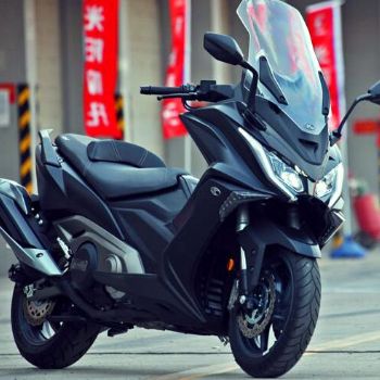 ����AK550