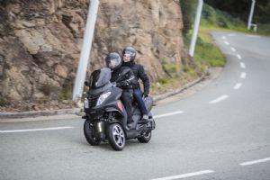 ���� PeugeotMetropolis���и����ͼ