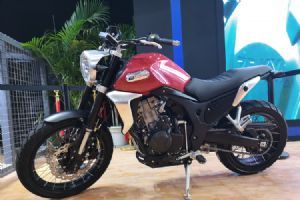 ��Խ  500F(2018)