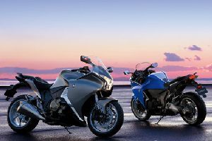 �����й� Honda DreamWing VFR1200F��