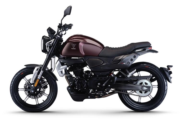 VOGE�޼� 200AC(2018)